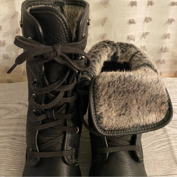 Clarks black combat lace up warm boots size 7.5 - Picture 3 of 16